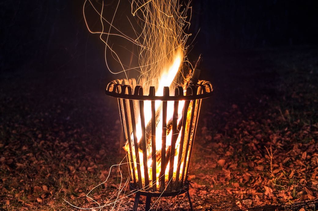 Fireside Bliss: Feuerschale's Cozy Double Act