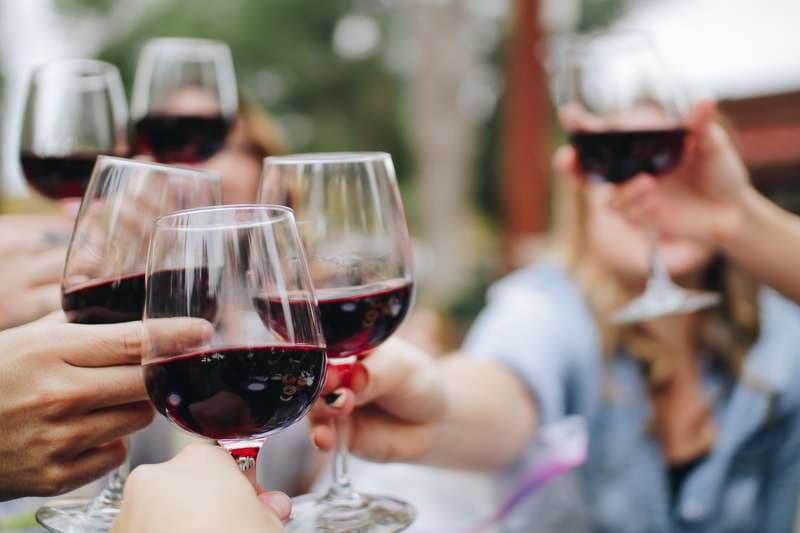 Rotwein kaufen: Worauf man im Weinhandel achten sollte