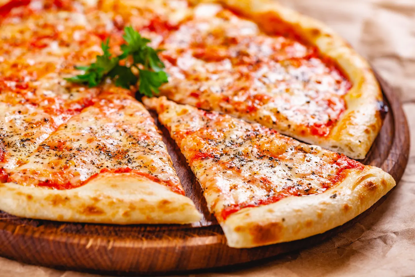 Pizza Mittenaar – Köstliche Vielfalt aus dem Steinofen