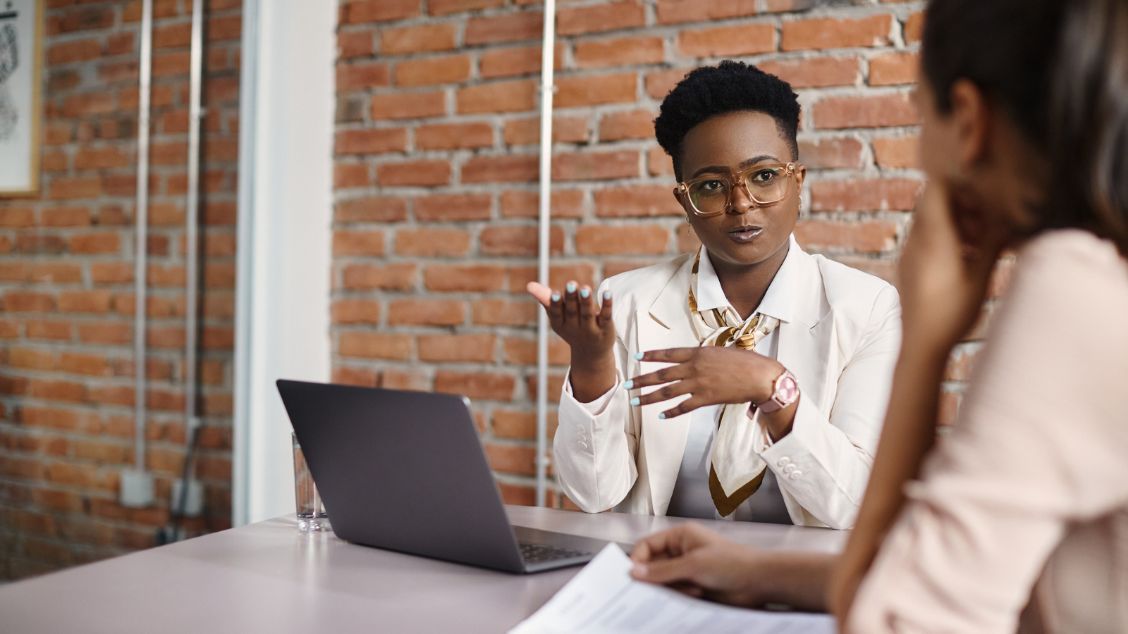 Warum Headhunter ein essenzieller Bestandteil erfolgreicher HR-Strategien sind